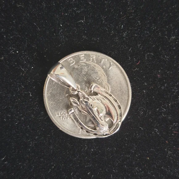 .925 Sterling Silver Horse and Horseshoe Pendant Jewelry - Picture 5 of 5